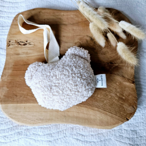 Handgefertigter Schnullerschnur-Bär aus Teddy Stoff in Beige